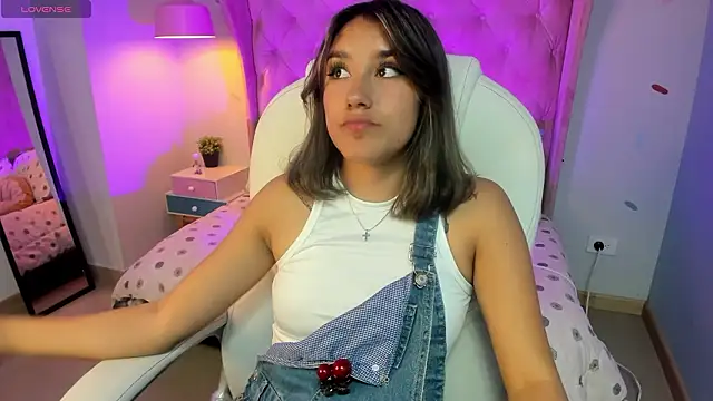 Snapshot of _Sophie__miller chatting on January 31, 2026, 7:56 pm Sophie miller online show from January 31, 2026, 7:56 pm