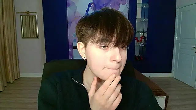 EmiliaYours online show from March 2, 2025, 4:14 pm