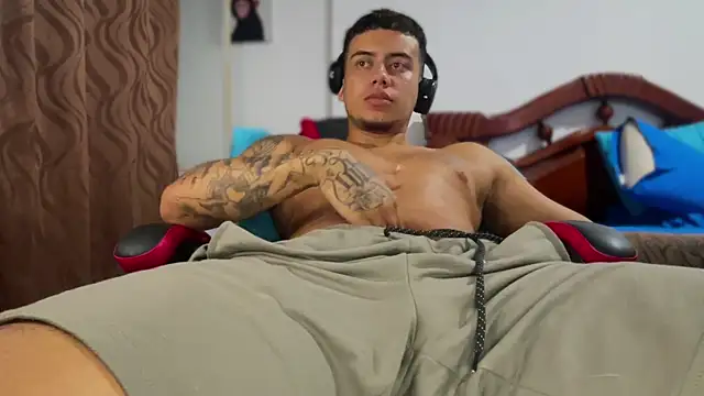 DuoHotLive online show from November 29, 2025, 4:23 am