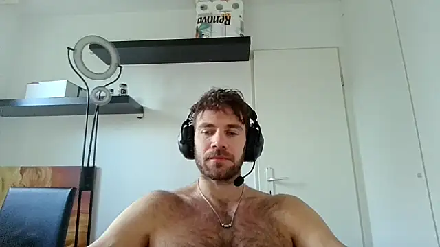 Snapshot of alpha-hunk chatting on November 29, 2025, 9:53 am alpha-hunk online show from November 29, 2025, 9:53 am