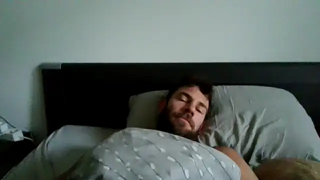 Snapshot of alpha-hunk chatting on October 8, 2025, 7:32 am alpha-hunk online show from October 8, 2025, 7:32 am