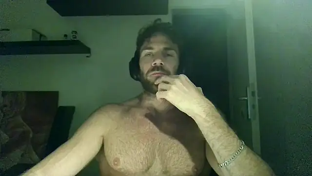 Snapshot of alpha-hunk chatting on October 3, 2025, 6:42 pm alpha-hunk online show from October 3, 2025, 6:42 pm