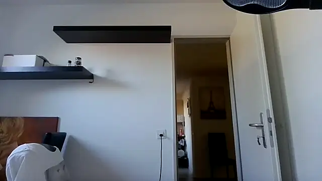 Snapshot of alpha-hunk chatting on October 7, 2025, 11:00 am alpha-hunk online show from October 7, 2025, 11:00 am