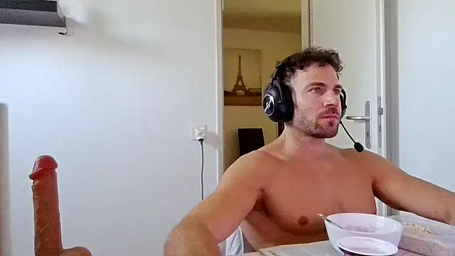 alpha-hunk online show from May 25, 2026, 10:47 am