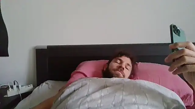 Snapshot of alpha-hunk chatting on October 29, 2025, 7:40 am alpha-hunk online show from October 29, 2025, 7:40 am