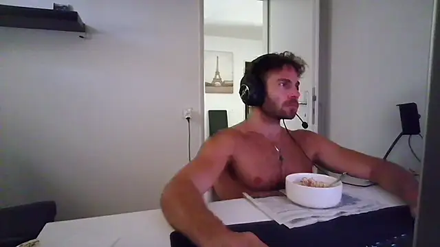 Snapshot of alpha-hunk chatting on July 2, 2026, 10:21 am alpha-hunk online show from July 2, 2026, 10:21 am
