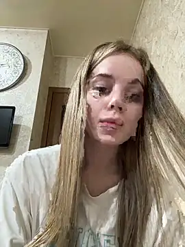 SIlviaBeyt online show from September 23, 2025, 7:21 pm