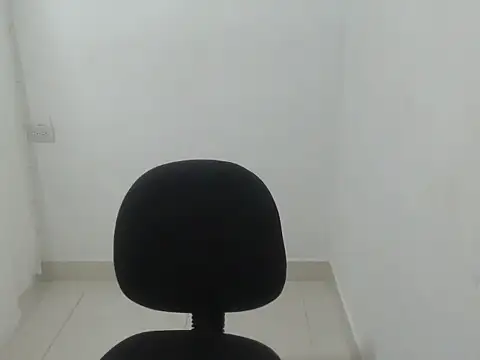 Snapshot of estefania224 chatting on February 14, 2026, 2:23 am estefania224 online show from February 14, 2026, 2:23 am