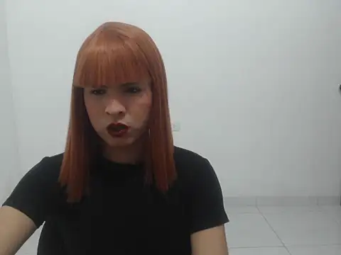 estefania224 online show from April 4, 2026, 10:38 pm