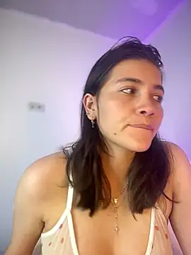 Snapshot of aurora_divine chatting on May 28, 2026, 8:59 pm aurora divine online show from May 28, 2026, 8:59 pm