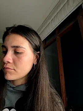 aurora divine online show from October 16, 2025, 11:02 pm