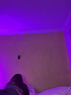 aurora divine online show from February 9, 2026, 10:52 pm