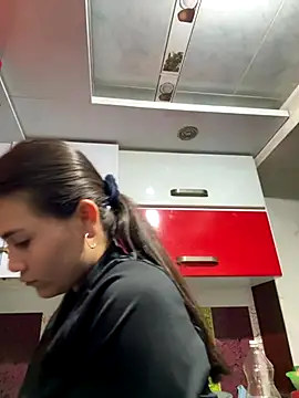 aurora divine online show from September 11, 2025, 10:54 pm