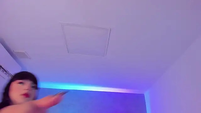 maddy walker online show from October 5, 2025, 8:54 pm