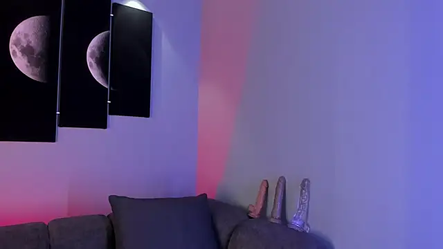 maddy walker online show from February 7, 2025, 7:27 pm