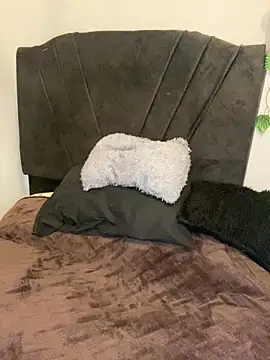 merlyn 00 online show from January 24, 2025, 7:28 pm