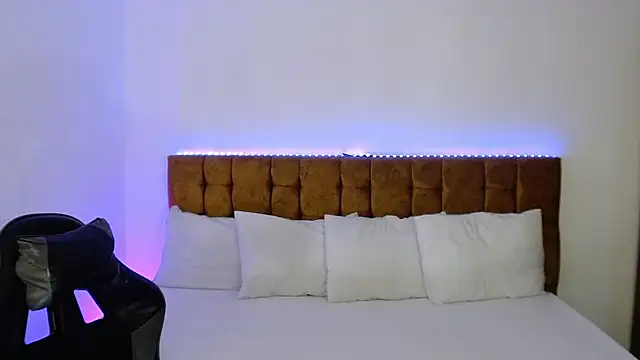 alexiaaross online show from September 14, 2025, 6:08 pm