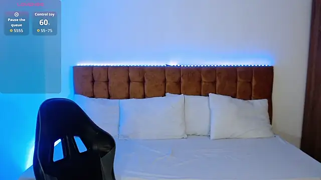 alexiaaross online show from October 4, 2025, 10:22 pm