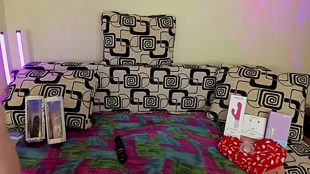 VeronikaVel online show from April 15, 2026, 8:42 pm