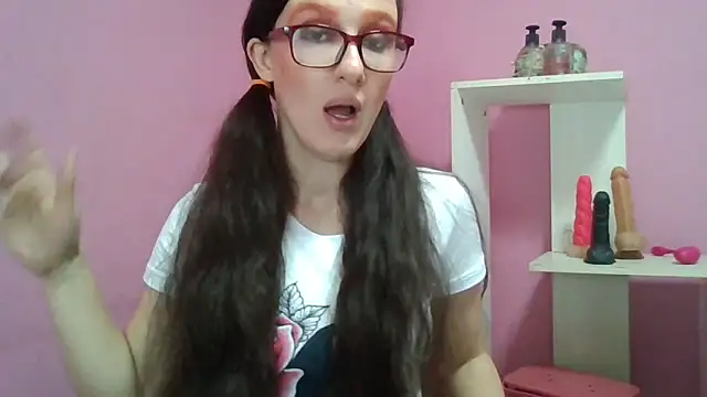 LolaBoobs online show from April 17, 2026, 6:27 am