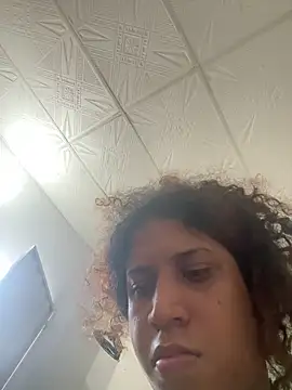 zahrivk1 online show from October 1, 2025, 4:33 pm