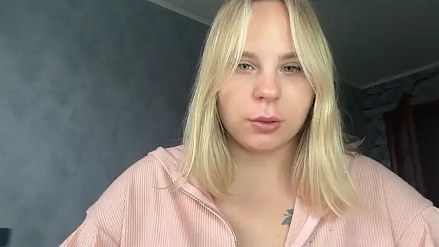 Thalia  Star online show from November 9, 2025, 11:36 am