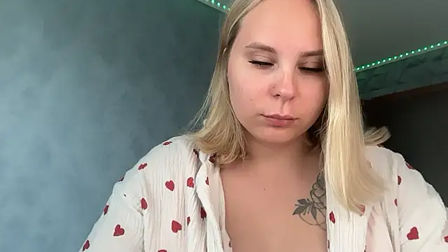 Thalia  Star online show from October 2, 2025, 1:14 pm