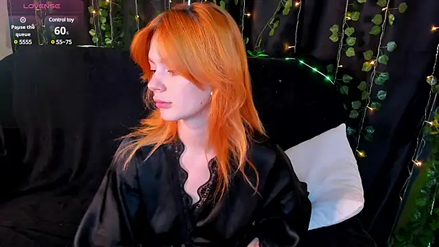 Snapshot of Precious-Lara chatting on December 5, 2024, 8:16 am Precious-Lara online show from December 5, 2024, 8:16 am