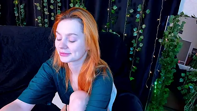 Snapshot of Precious-Lara chatting on December 19, 2024, 6:12 am Precious-Lara online show from December 19, 2024, 6:12 am