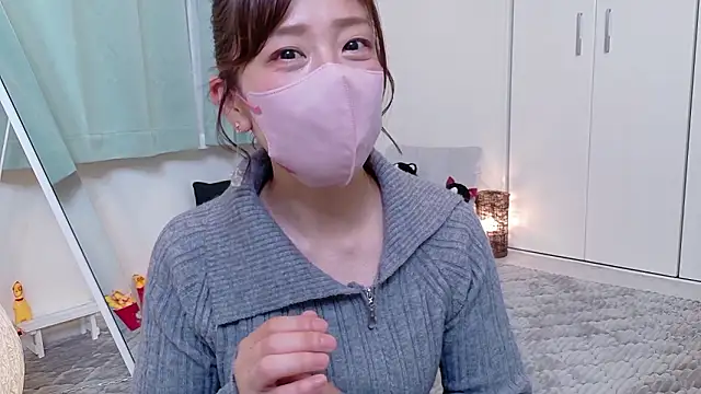 Risa 06 online show from May 14, 2026, 12:24 pm