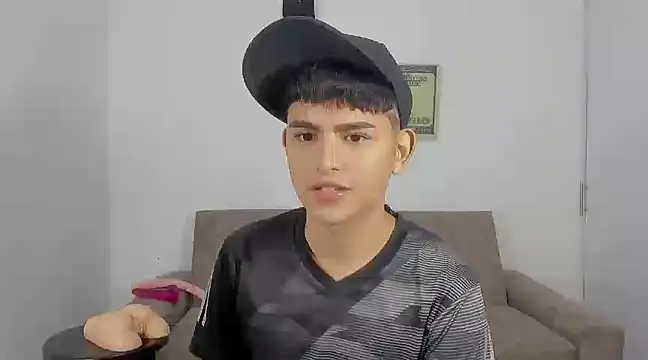 Snapshot of Lyam_ap chatting on January 7, 2025, 9:40 am Lyam ap online show from January 7, 2025, 9:40 am