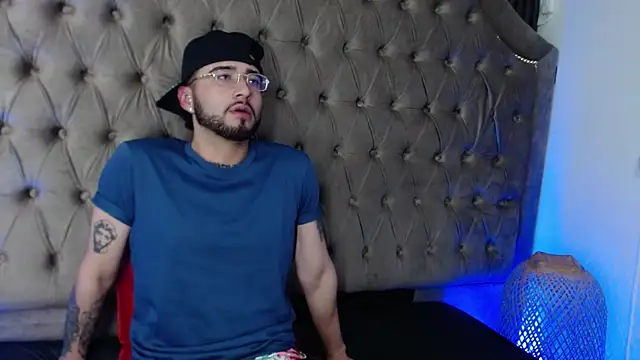 bonnieandclyde bdsm online show from December 30, 2024, 3:34 pm