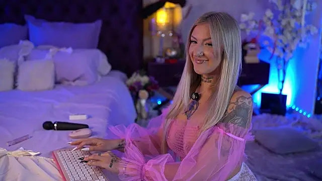 MazeSin online show from October 10, 2025, 7:20 am