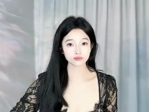 Lucky Qiao online show from December 2, 2024, 7:20 am
