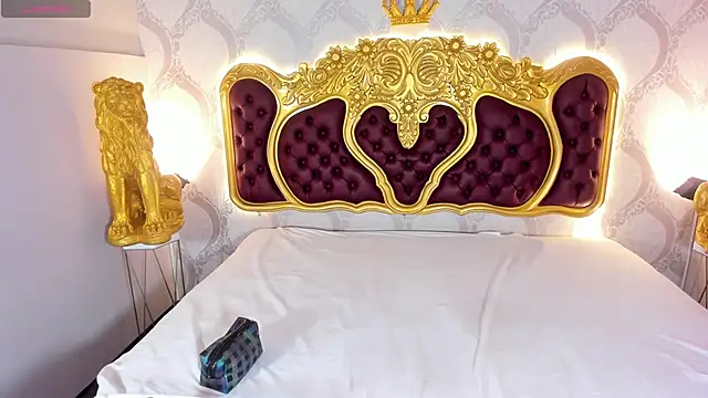 KendralHolson online show from December 19, 2025, 4:16 am