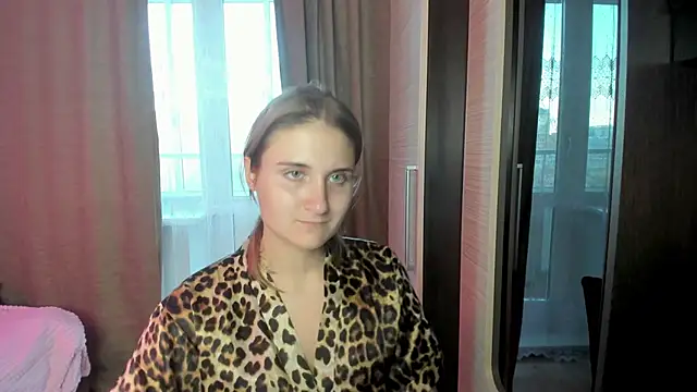 Miss Elsa  online show from September 18, 2025, 11:57 am