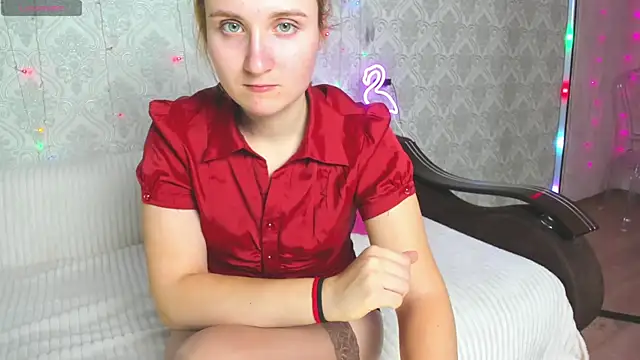 Miss Elsa  online show from February 28, 2025, 12:42 pm