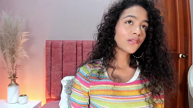 AntonellaHall  online show from March 12, 2026, 7:29 pm