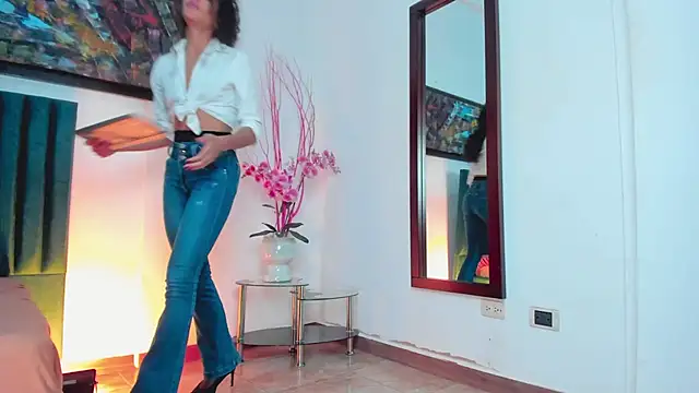 AntonellaHall  online show from March 22, 2025, 9:42 pm