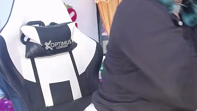 gigiqueen 18 online show from October 15, 2025, 2:58 pm