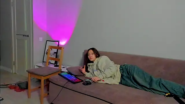 EllaSky xoxo online show from February 1, 2025, 1:02 am