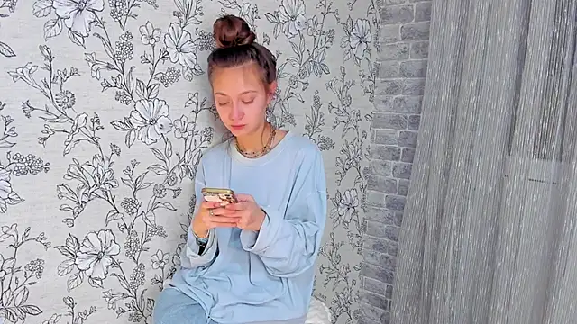 EllaSky xoxo online show from November 6, 2025, 11:42 pm