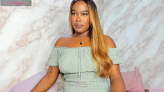 Kaseydelvey online show from December 12, 2024, 7:37 pm