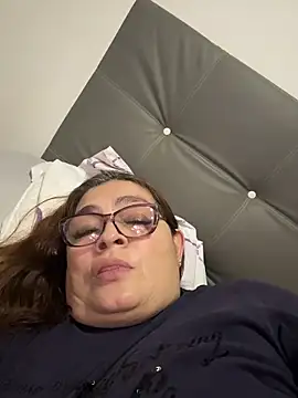 AntonellaAlondra4 online show from April 7, 2026, 3:41 am