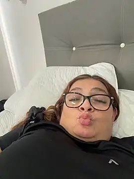 AntonellaAlondra4 online show from March 15, 2026, 12:45 pm