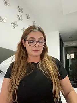 AntonellaAlondra4 online show from March 11, 2025, 7:25 pm