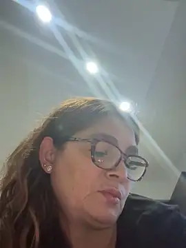 AntonellaAlondra4 online show from October 19, 2025, 10:45 pm