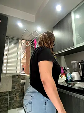 AntonellaAlondra4 online show from November 1, 2025, 2:11 pm