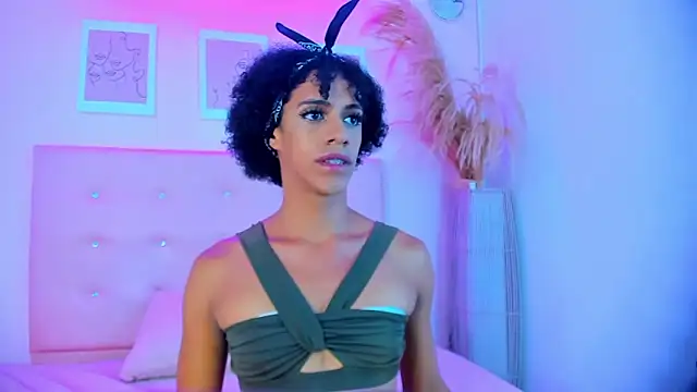 APRILL FOXX online show from October 6, 2025, 9:59 pm