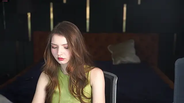 Snapshot of Tess_LovelyWest chatting on March 3, 2025, 11:44 am Tess LovelyWest online show from March 3, 2025, 11:44 am